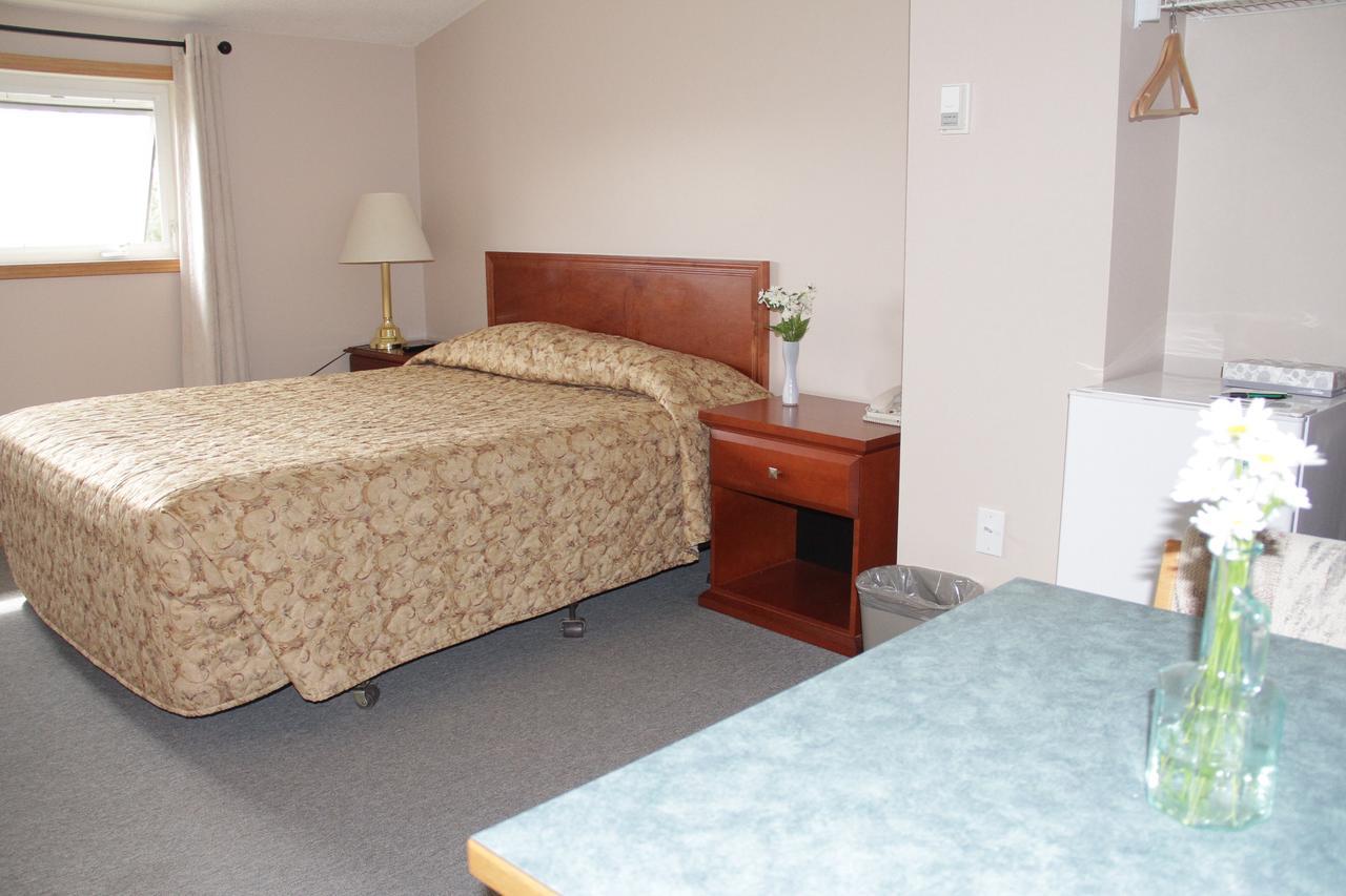 Garden Court Motel Manning Esterno foto