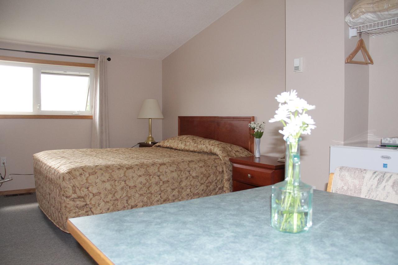 Garden Court Motel Manning Esterno foto